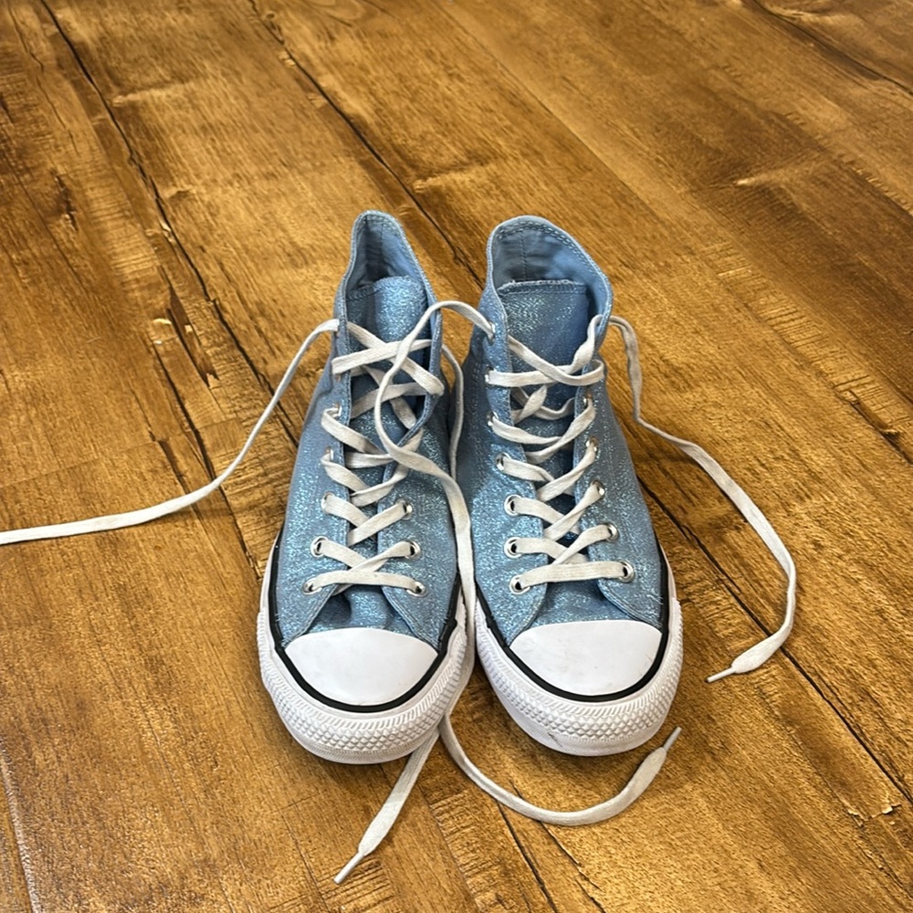 Blue Chuck Taylor All Star Hightop Converse US size 8